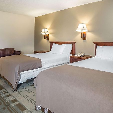 Rodeway Inn Cheyenne I-80 East Экстерьер фото