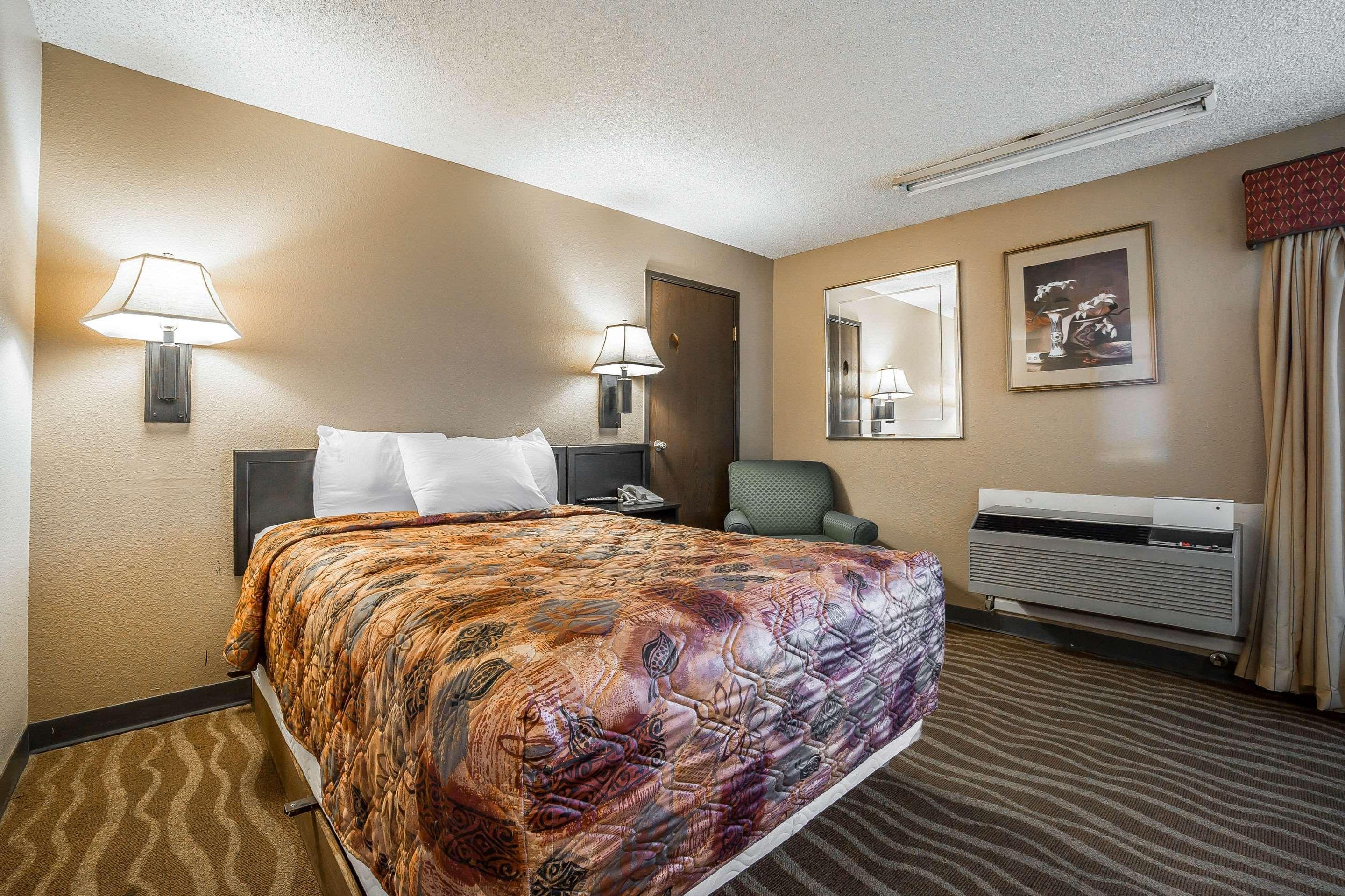 Rodeway Inn Cheyenne I-80 East Экстерьер фото