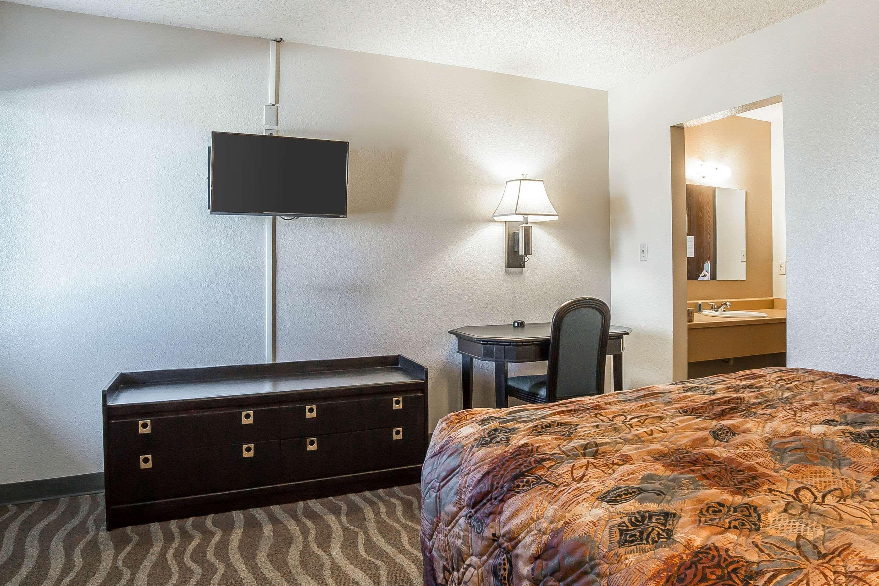 Rodeway Inn Cheyenne I-80 East Экстерьер фото