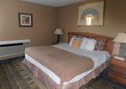 Rodeway Inn Cheyenne I-80 East Номер фото